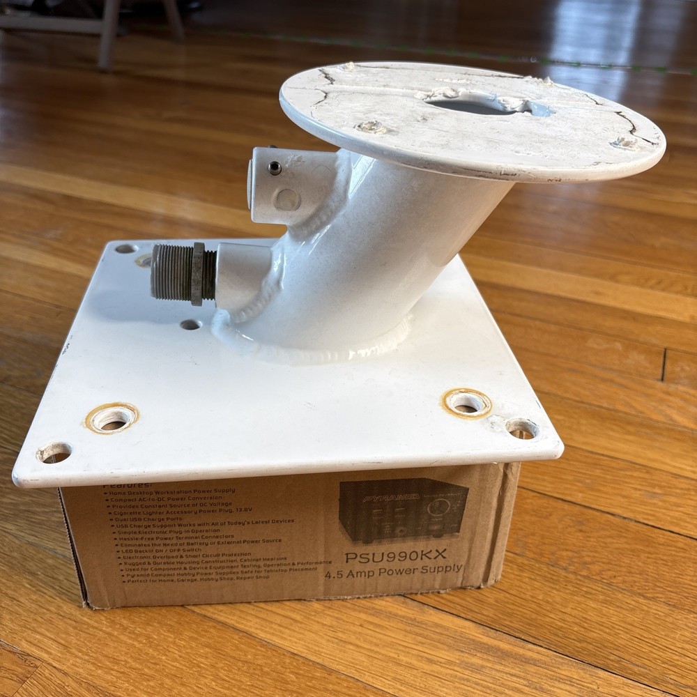 Forward Leaning 4 3/4” Radar Antenna Mount Good Condition