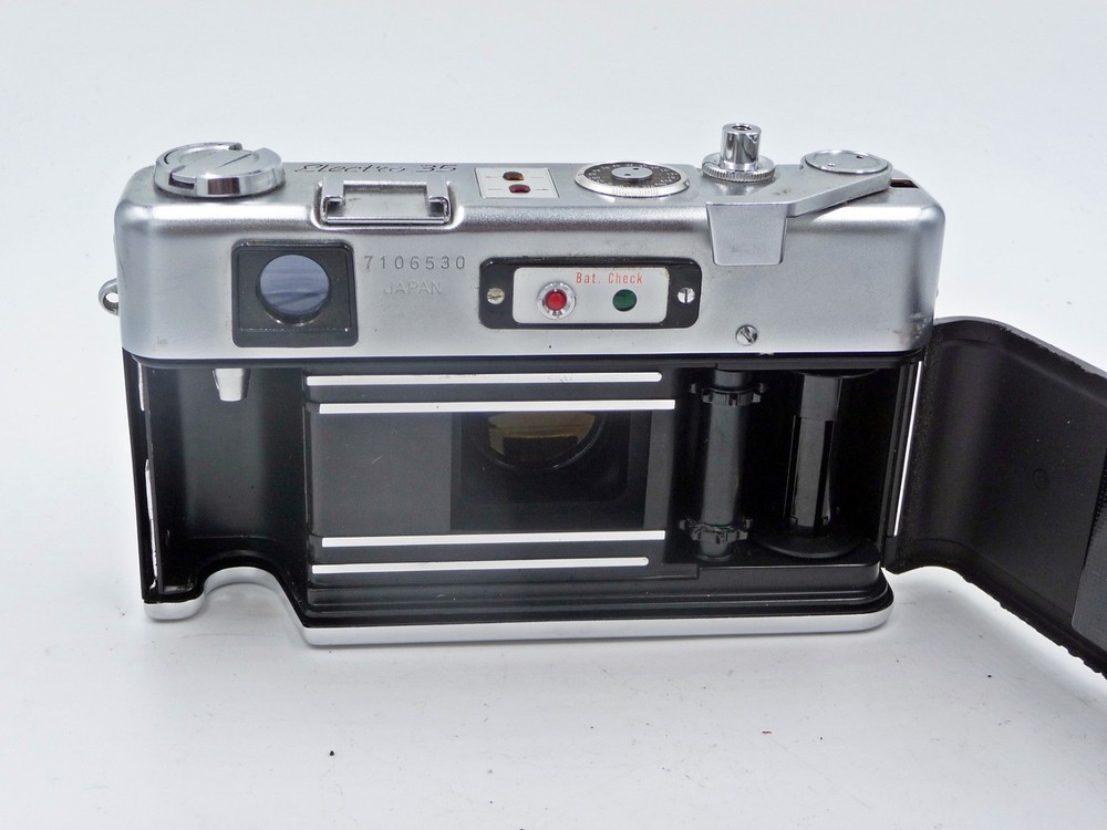 Yashica Electro 35 rangefinder camera with case and UV filter