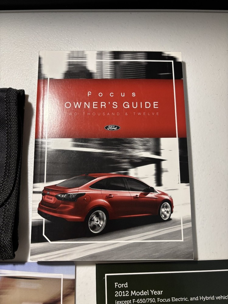 2012 Ford Focus Owner's Guide OEM Set