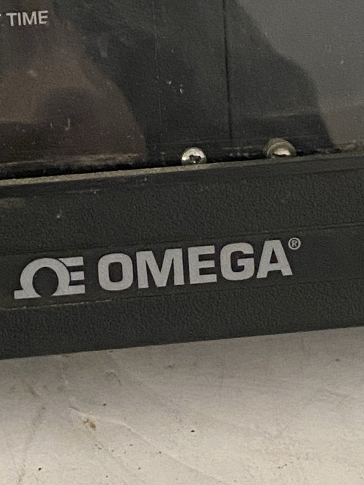 OMEGA ENGINEERING CT5000 Chart Recorder 51100011CT 240vac