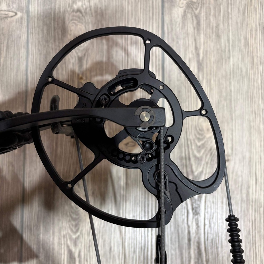 Elite Eon Mountain Tan RH 70lbs