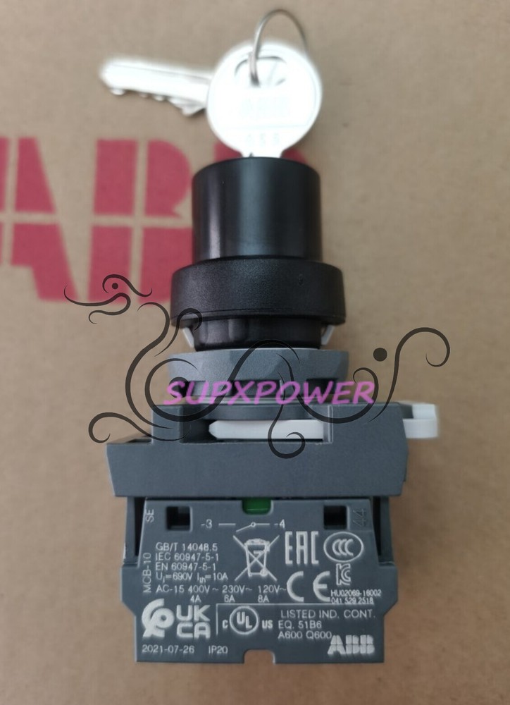 1PC M3SSK2-401-20 2 Normally Open   Key Switch~
