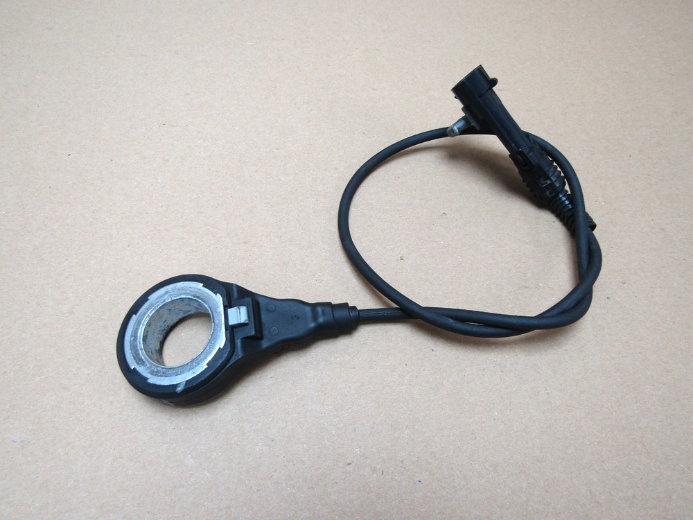 Harley Davidson FXSB Breakout 1690 2017 rear ABS sensor (14573)