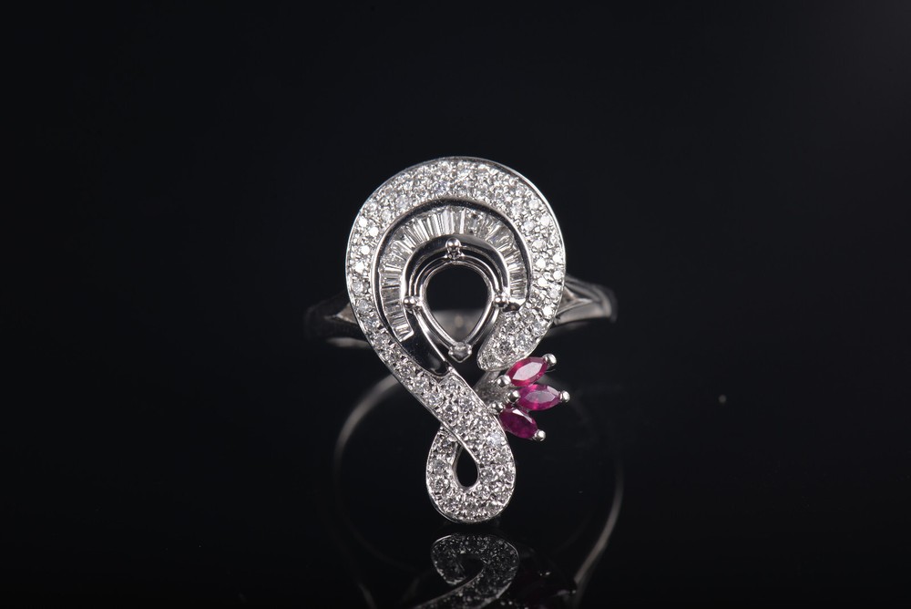 Pear Cut 5x6mm Solid 18K Gold Natural Diamond Semi Mount Ring Setting