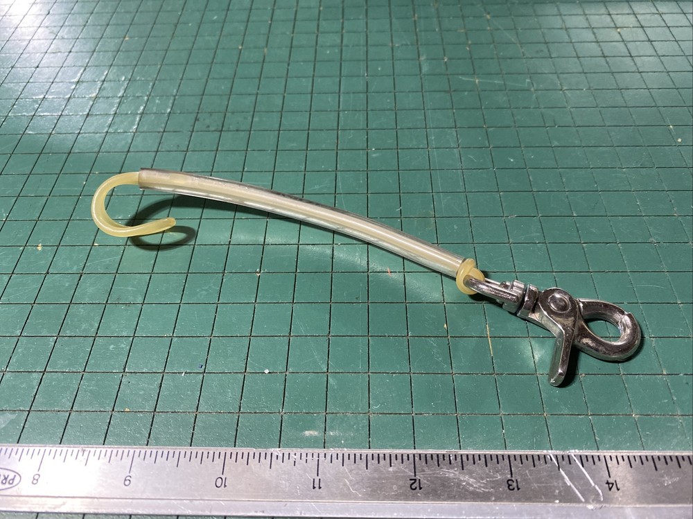 Dakine snowboard/surfboard leash clicker