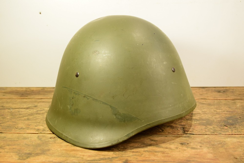 Danish M41 helmet, near mint condition - Original