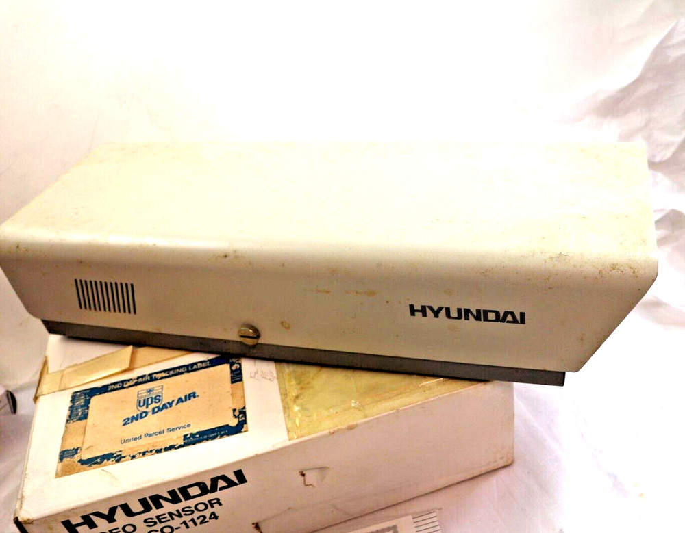 Hyundai Video Sensor Model CO-11 System Manuals and Camera Case