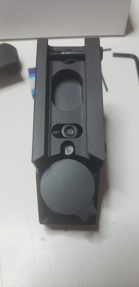 Red Dot Reflex Sight 20mm Rail Mount Adjustable Brightness w/ Tools & Box