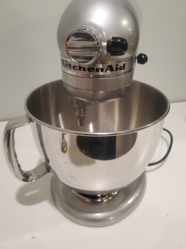 Kitchen Aid Artisan Silver Chrome 325 Max Watts With Attachments See Pics