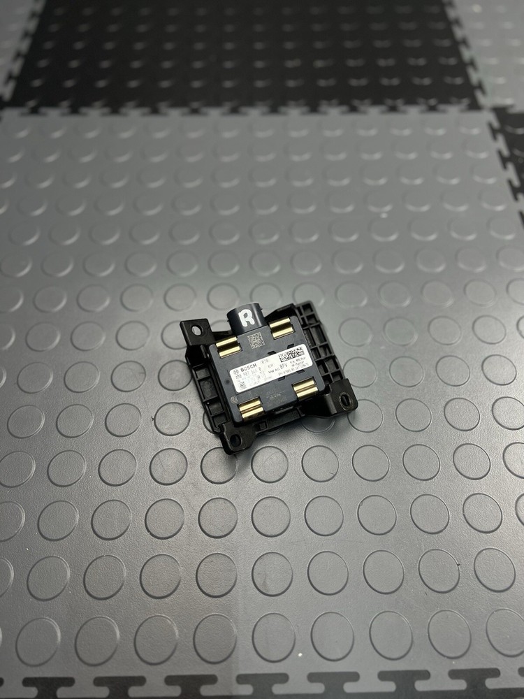 2017-2020 AUDI A4 REAR RIGHT BLIND SPOT DISTANCE RADAR SENSOR MODULE OEM