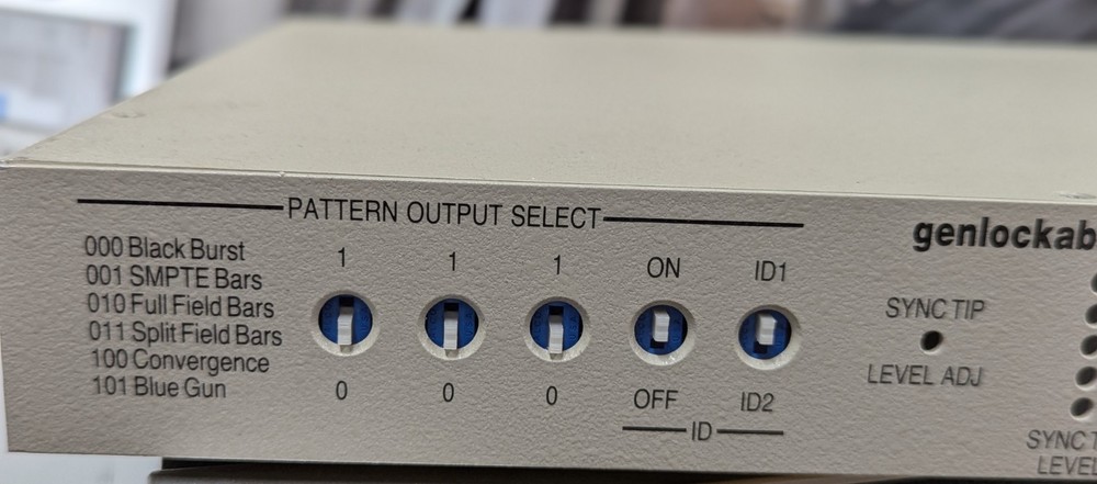 VAC SG2PG4 Black Burst Sync Generator Genlock Pattern Generator SMPTE Bars