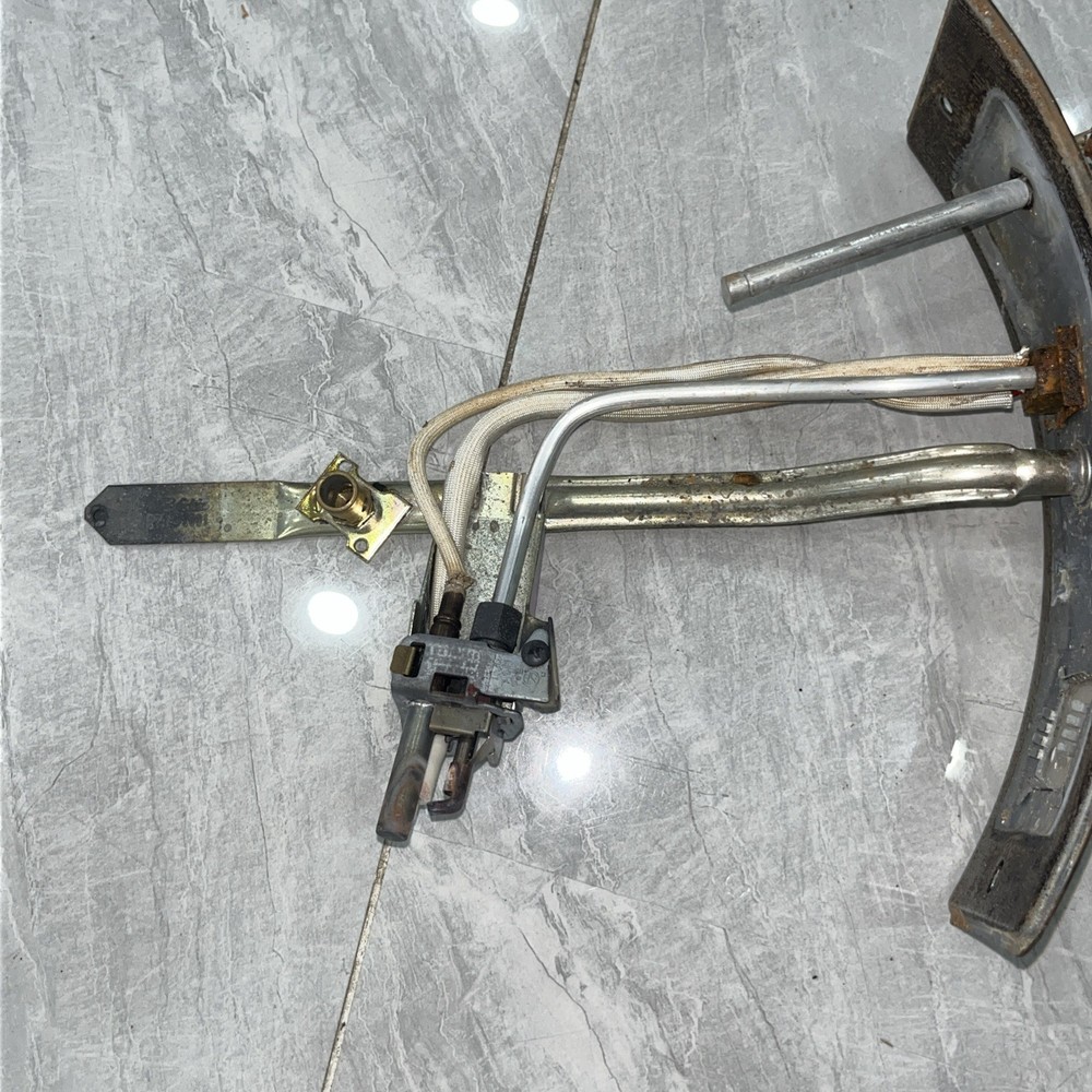 AO Smith 16 Inch Burner Assembly 321165-000 CS8840B1109 100078037