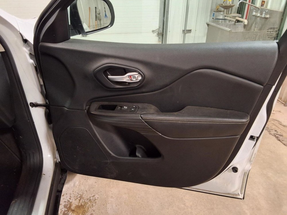 Anti-Lock Brake Part Assembly Includes Module Fits 15 CHEROKEE 1635534