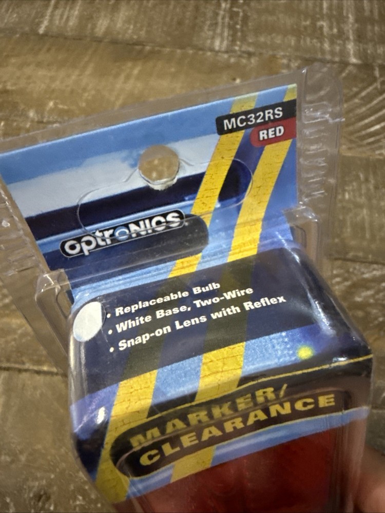 Optronics MC32RS Surface Mount Maker/Clearance Light with Reflex, Red