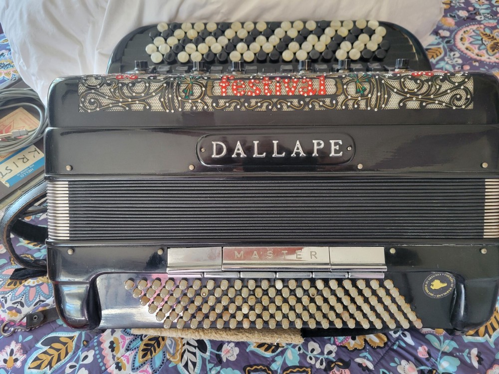 dallape custom made acordian