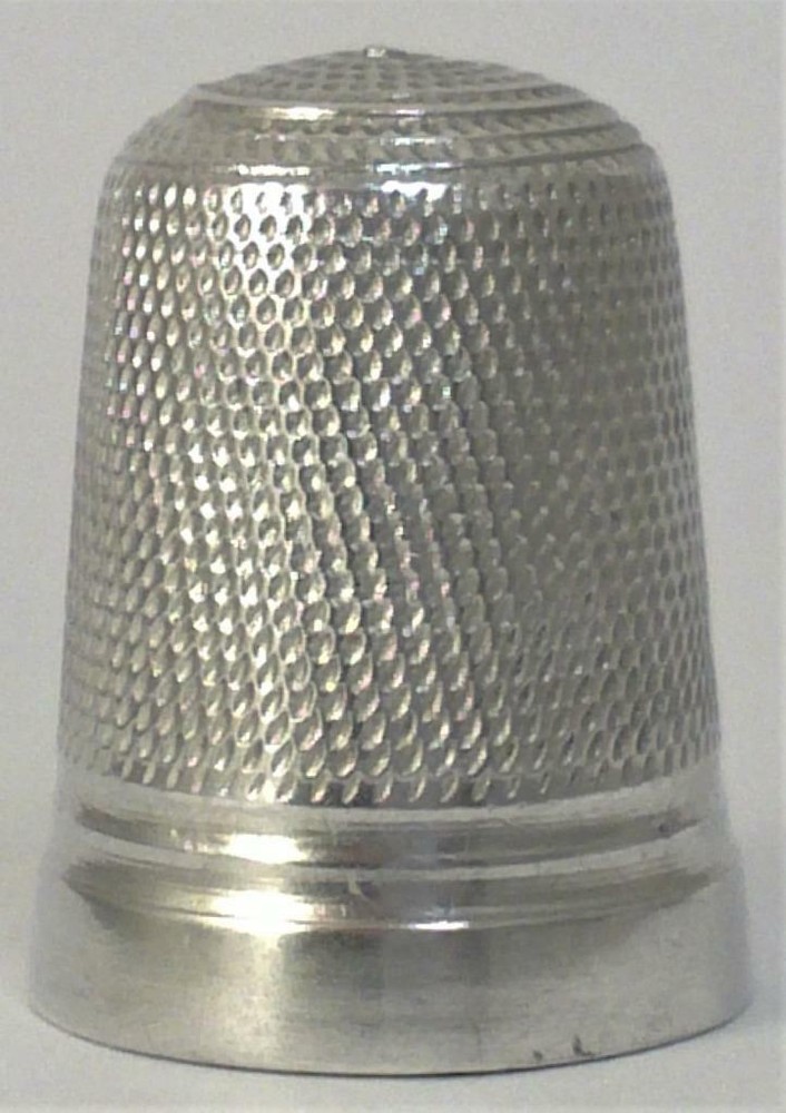 Victorian hallmarked Sterling Silver Thimble – 1887