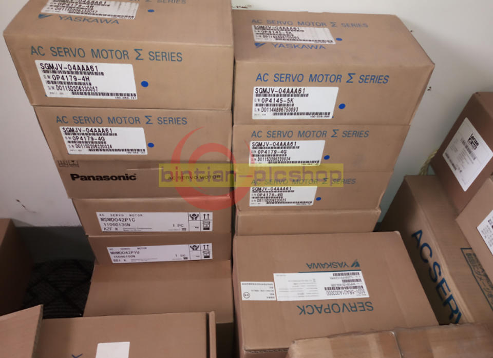 1PC NEW PANASONIC SERVO MOTOR MSM042A1C