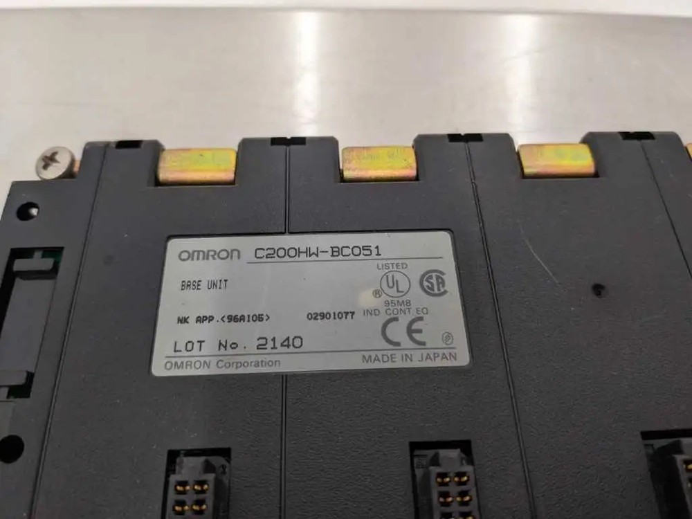 Omron C200HW-BC051 Base Unit
