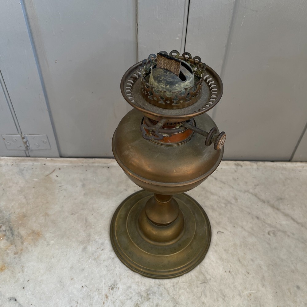 Antique brass paraffin lamp