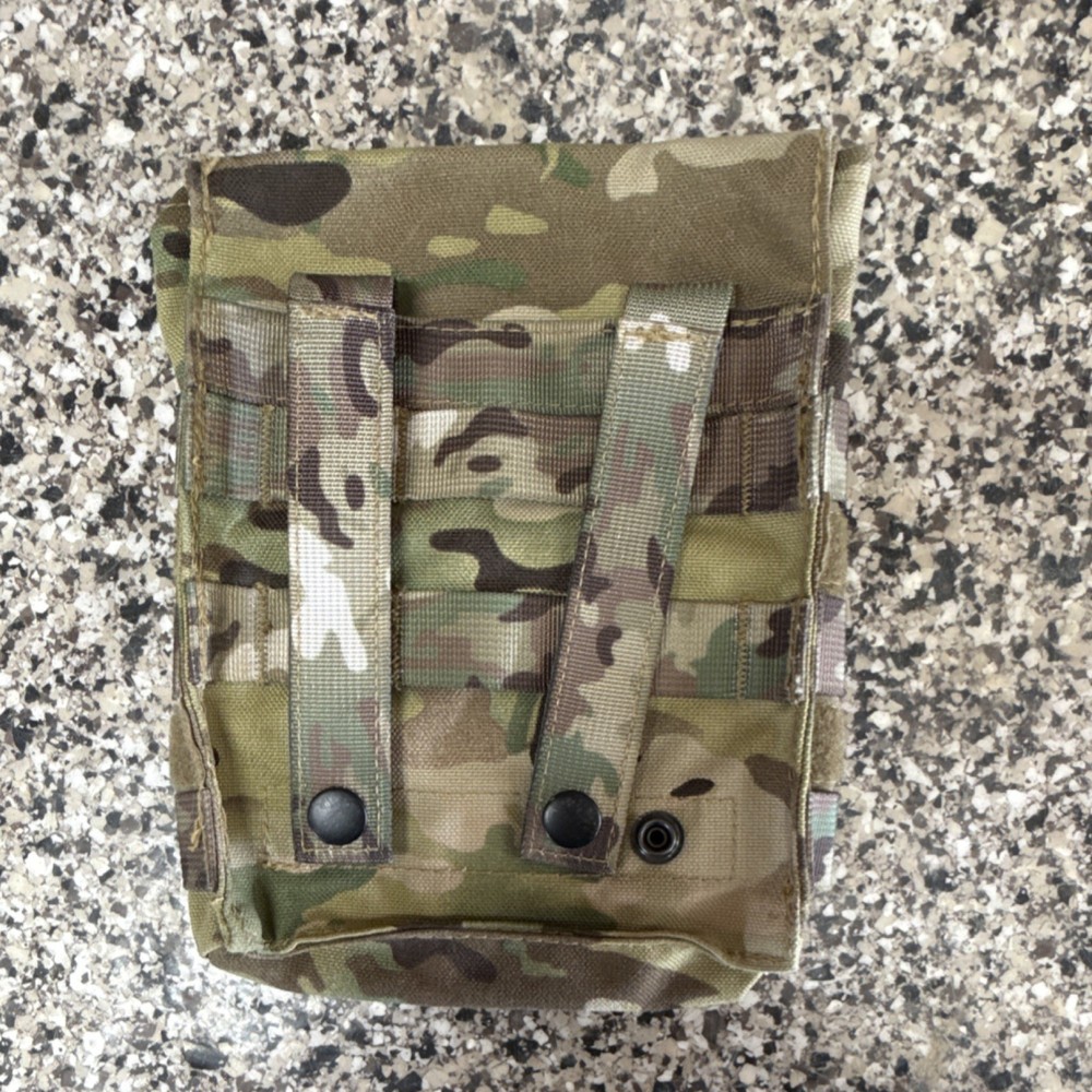 Camouflage MOLLE Tactical Nylon Pouch Hook & Loop Snap Closure Side Plate