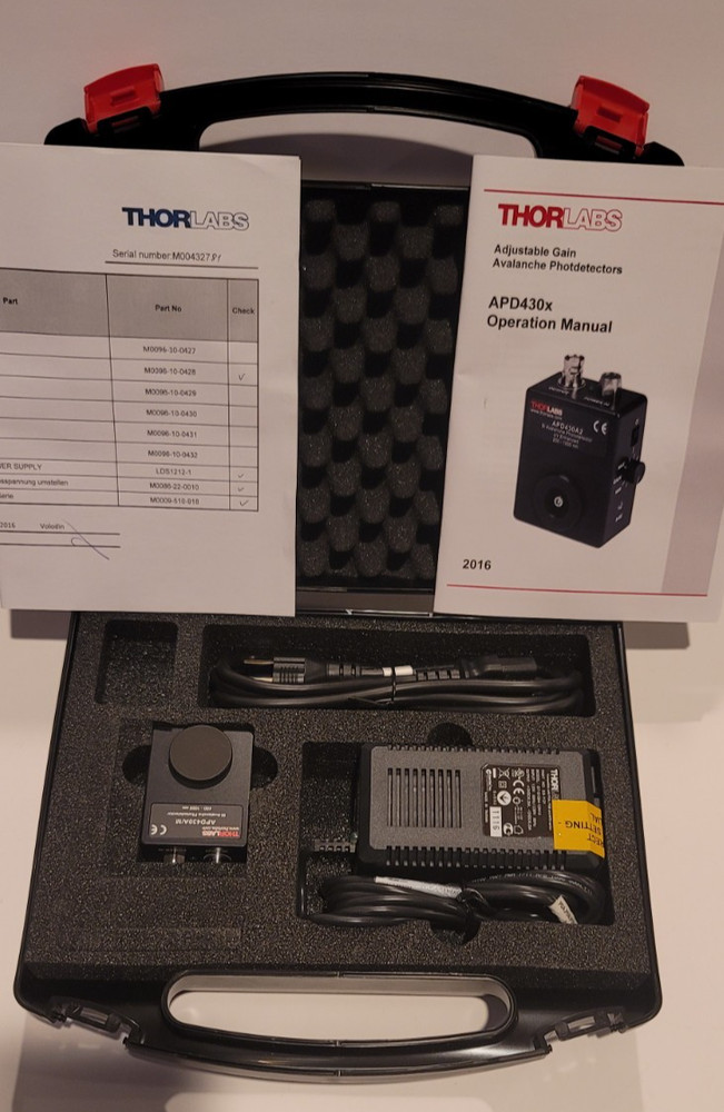 Thorlabs APD430 FreeSpace Silicon Avalanche Photodetectors w/ variable gain KIT