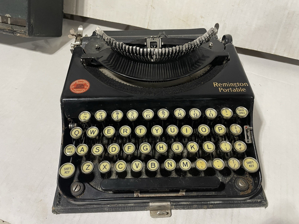 Antique Remington Portable Typewriter Black Hardshell case