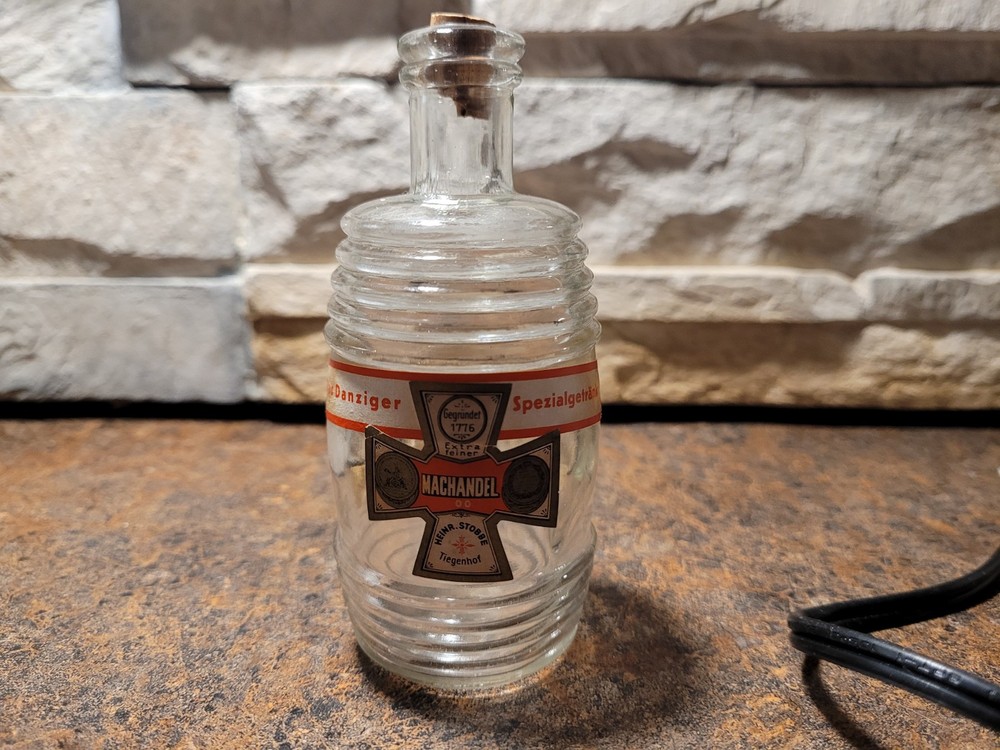 Stobbe Würziger Machandel Bottle