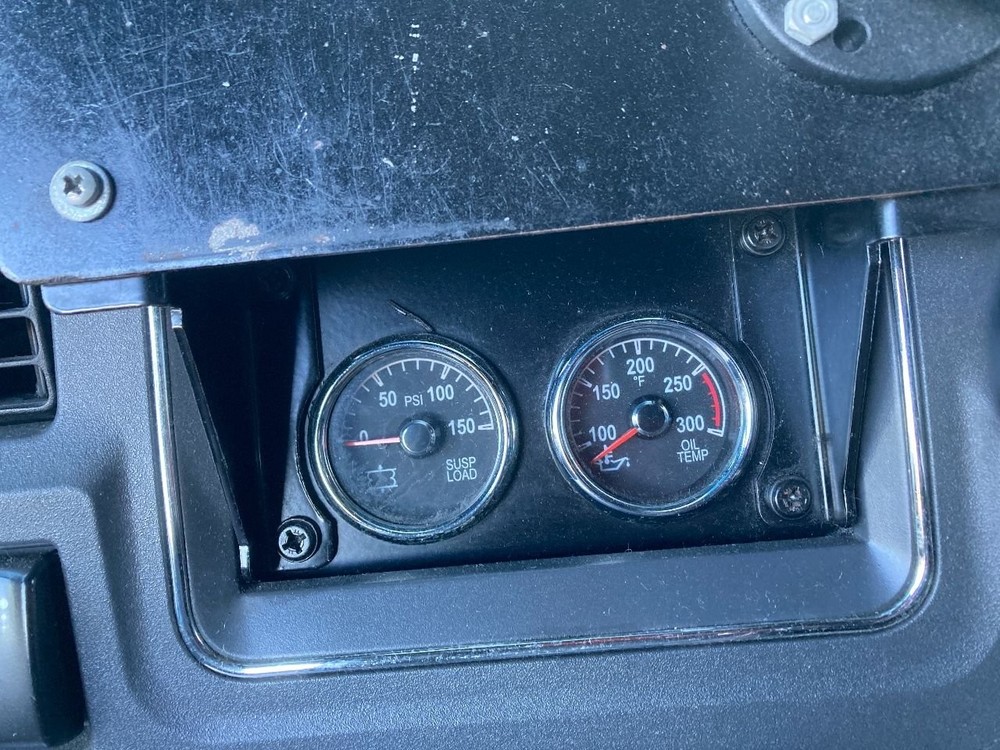 2013-2022 Peterbilt 579 GAUGE Dash Panel - Used