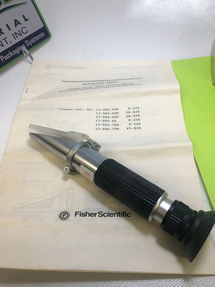 FISHER SCIENTIFIC 13-946-60A HAND REFRACTOMETER BRIX 0-32%  NEW
