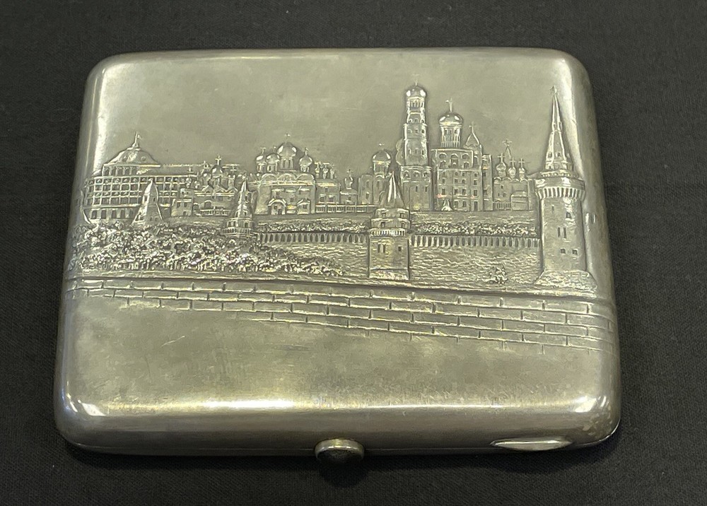 Fine Antique Russian Sterling Silver Cigar Case, Featuring Kremlin c. 1908-1928