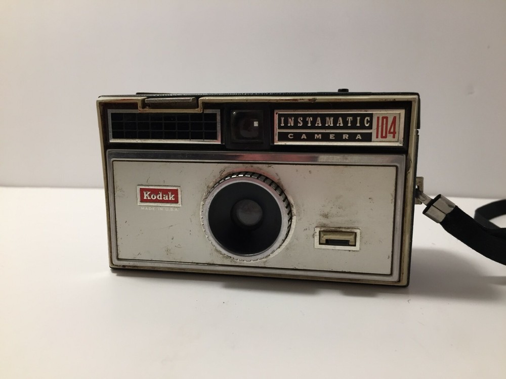 Kodak Instamatic 104 Camera Untested 1960's Vintage