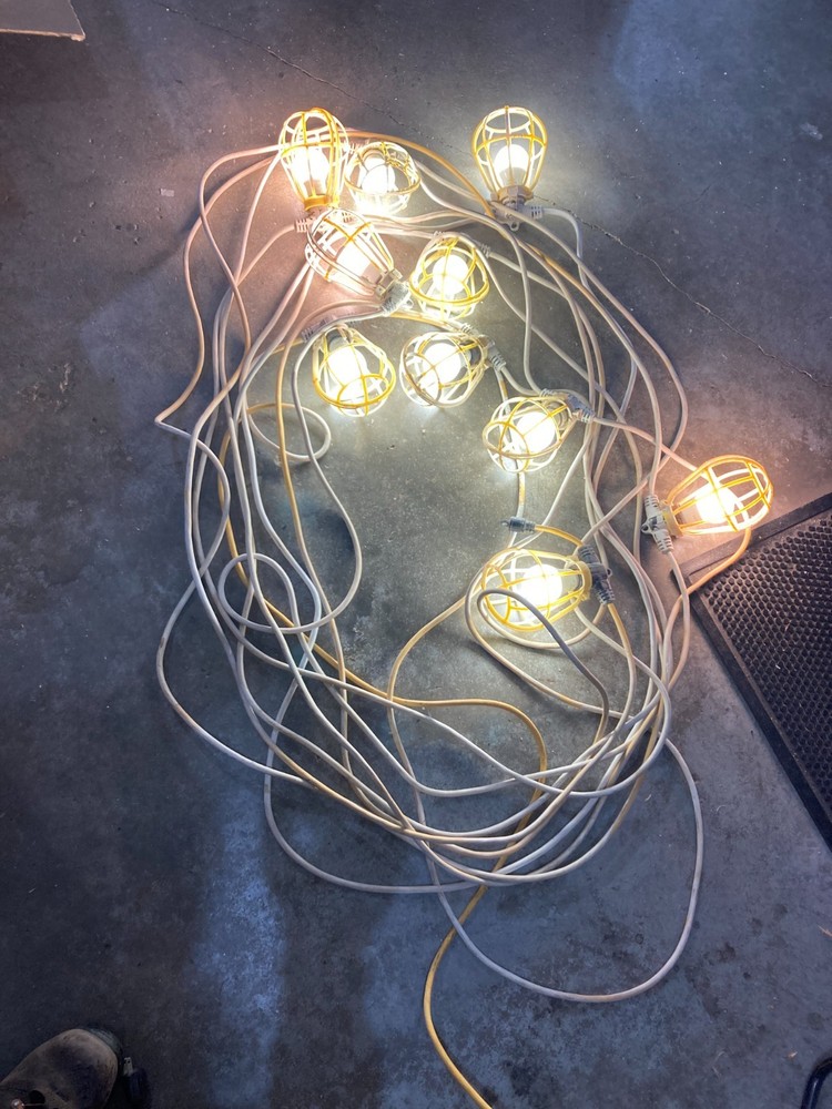 Construction Temporary Light String with 10 Fixtures/guards on 10' centers