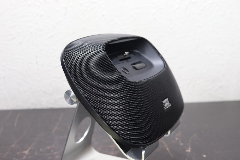 JBL OnBeat Micro Speaker Dock Lightning Connector For iPhone