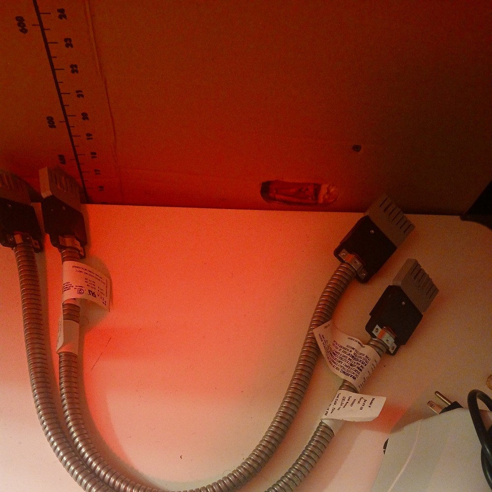 ECA Interion 84 ff-76” Pass Through Cable / Jumper For Non Powered 76” Panel