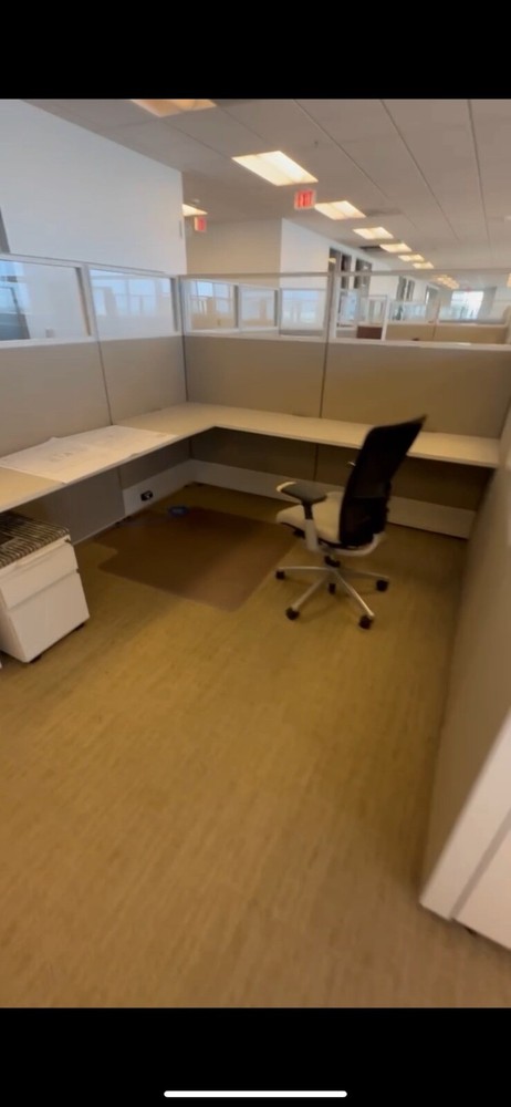 great condition 40 office cubicles. Price does not include assembly. 