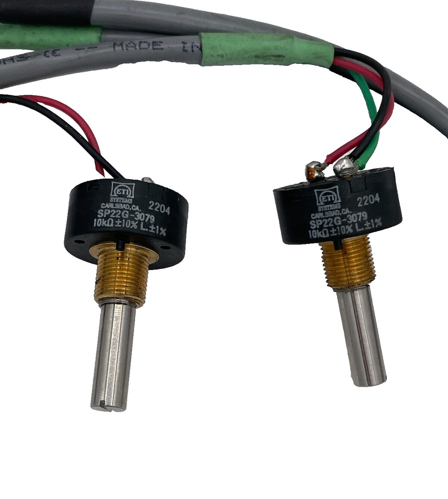 8114257 A&D Pots with harness. Coats