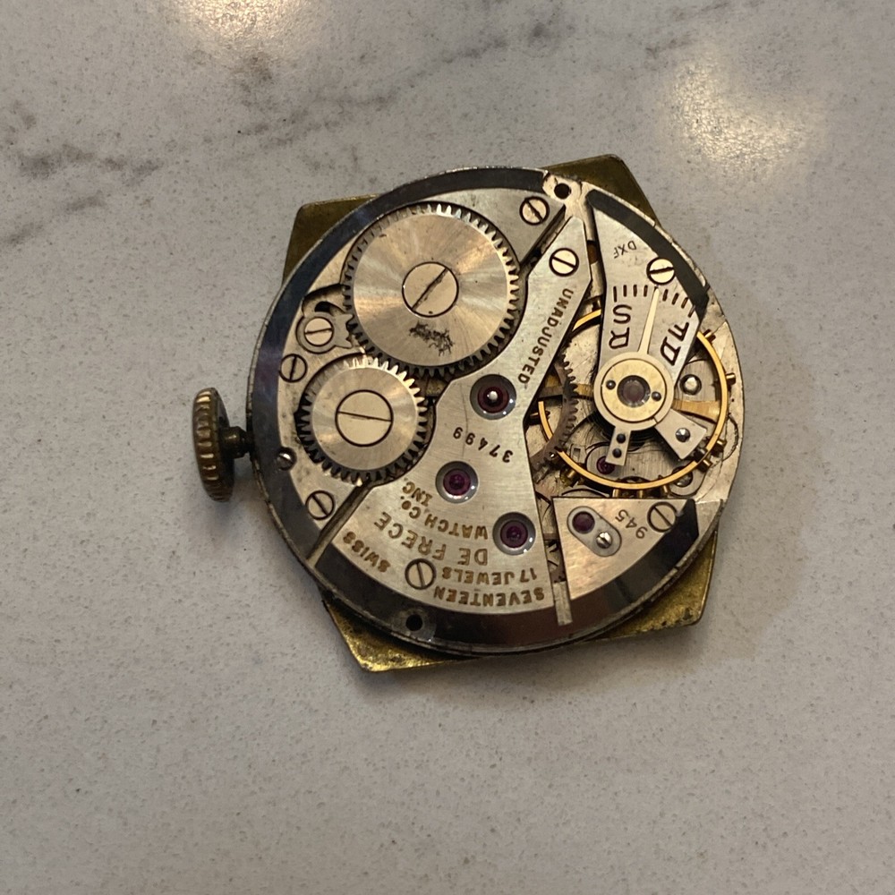de frec 945 movement