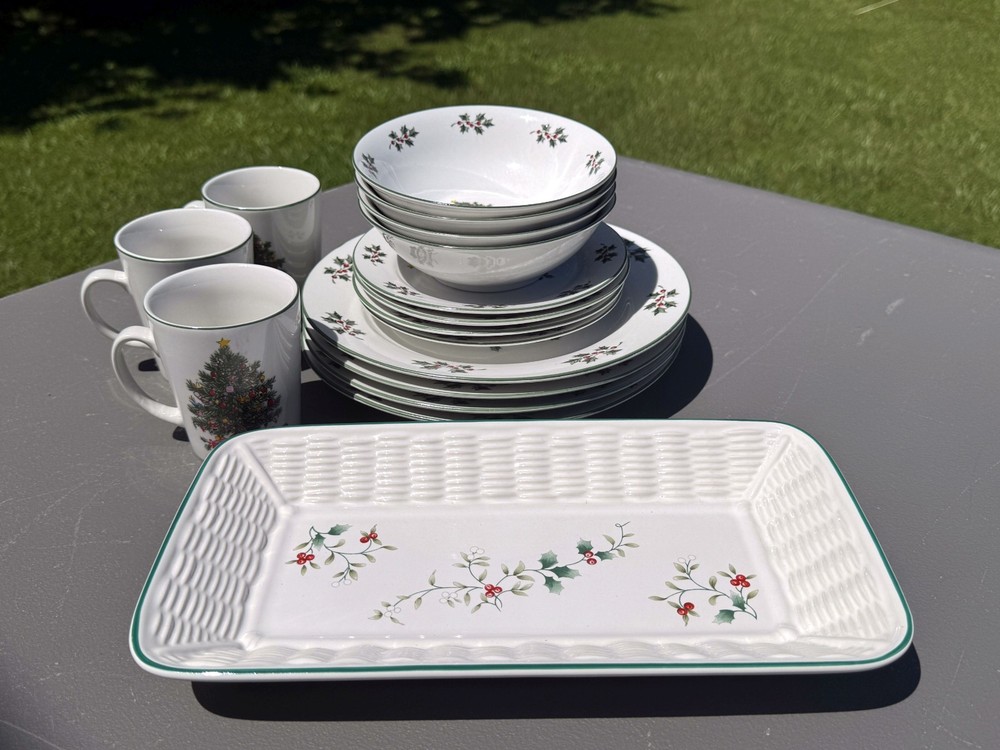 17 Piece Gibson (Setting for 4) & Pfaltzgraff Dinnerware Set Ft. Christmas Tree