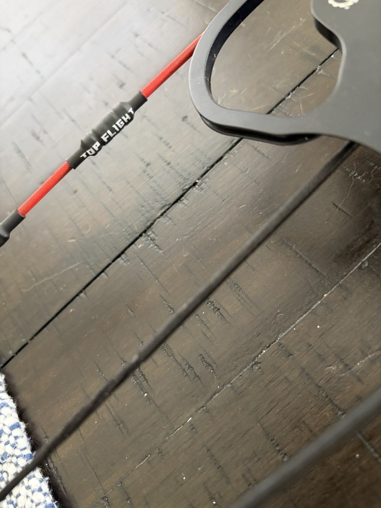 Bowtech Solution Rh 24.5-30” 70 Lbs New String Excellent Condition