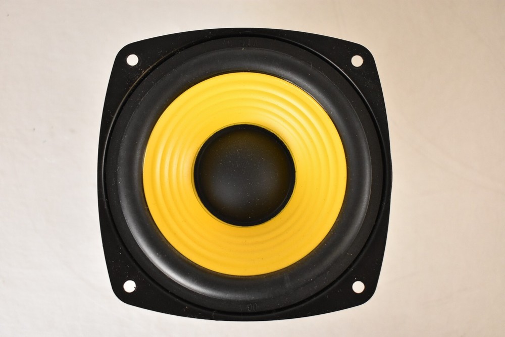 Single Edifier Bookshelf Desktop Speaker R1010BT Midrange Woofer Driver