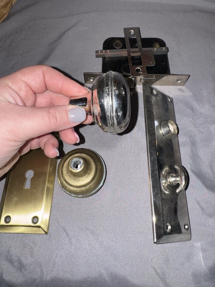 Lockwood Madison Bathroom Lock Set In Box