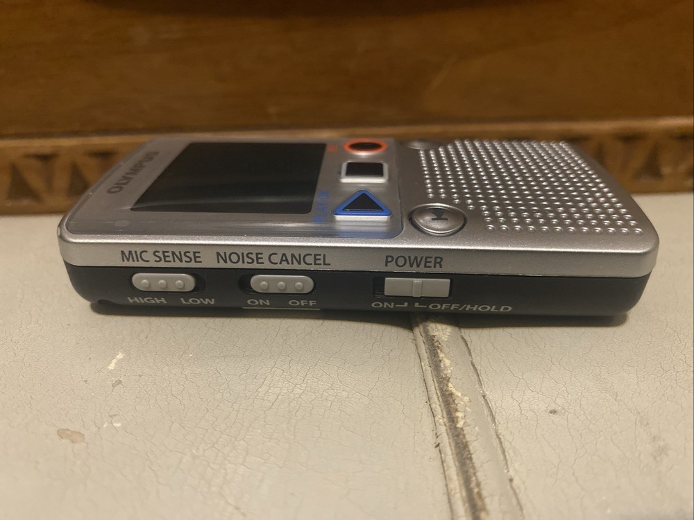 Olympus Note Corder DP-201 Digital Handheld Voice Recorder - Box & Instructions