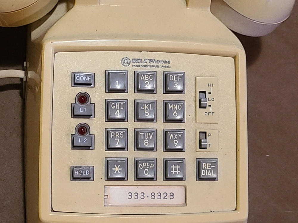 Vintage Bell Phones Model Basic 2-21550 Push Button Desk Phone