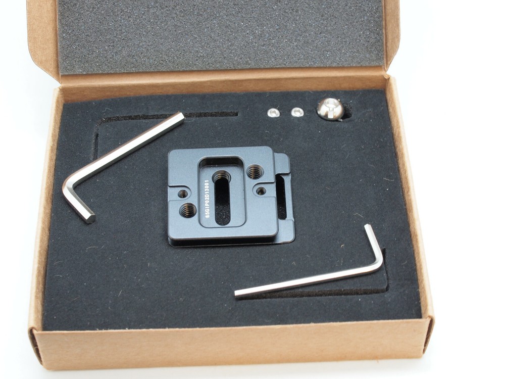 Sunwayfoto DPG-39 Universal Quick Release Plate