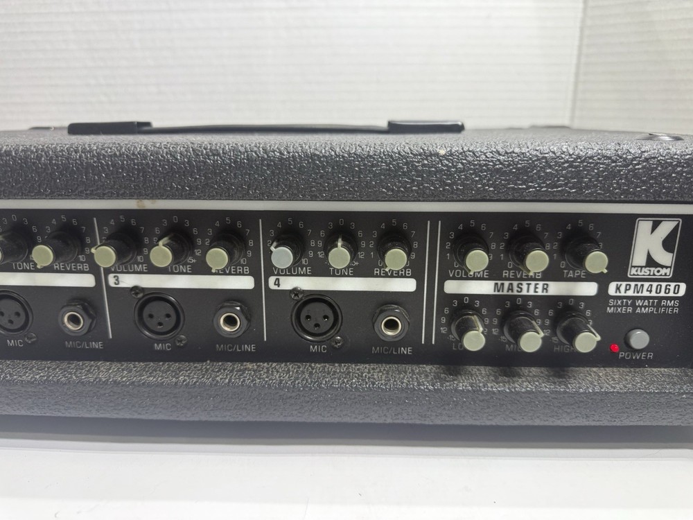 KUSTOM KPM4060 60 WATT RMS MIXER Powers On