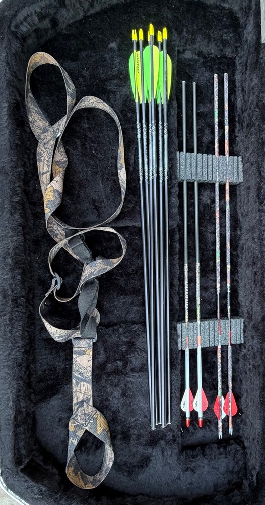 BOWTECH CARBON ICON right-handed compound bow package with case+MANY accessories