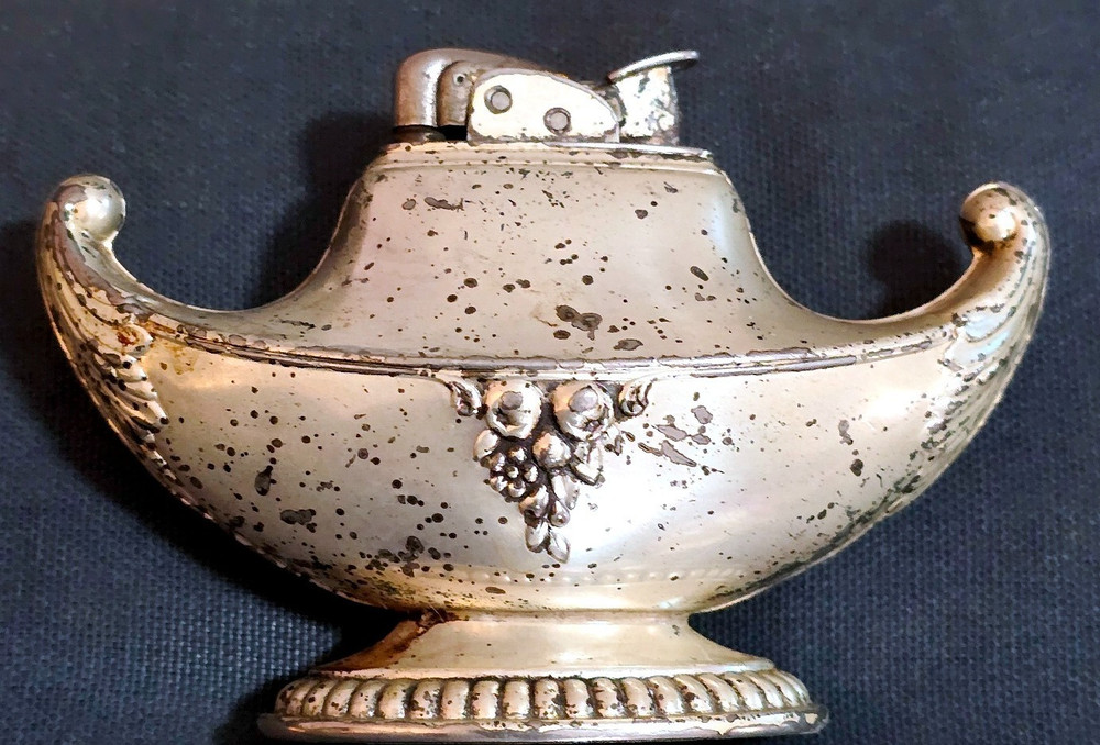 Vintage Art Deco Style Tabletop Lighter