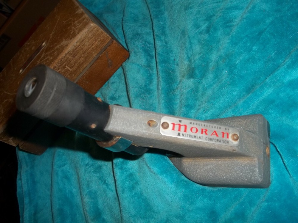 Vintage Moran Instruments Microscope in original wood box