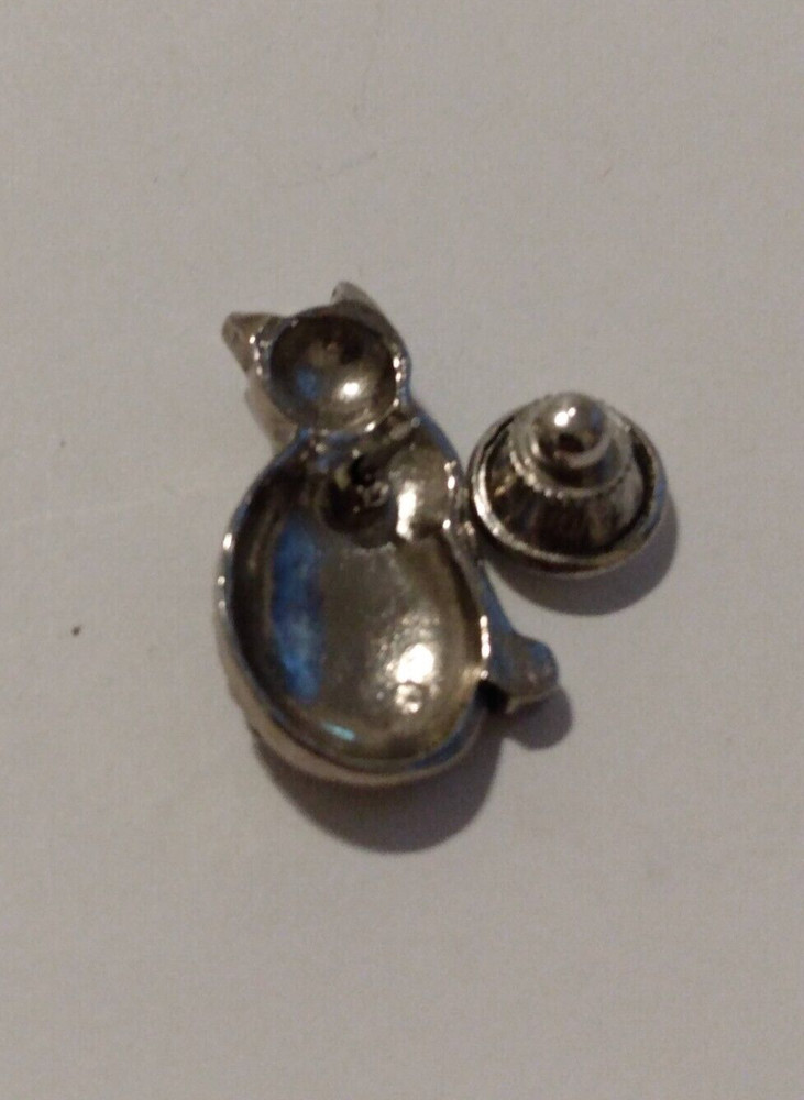 Red Eyed Silvertone Cat Figure Lapel Pin