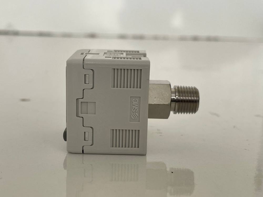 SMC / Pressure Switch / ISE30A-01-N-LB